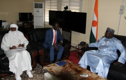 Le Ministre de la Santé Publique, de la Population et des Affaires Sociales a reçu le nouveau représentant résident de l’UNFPA au NIGER Le Ministre de la Santé Publique, de la Population et des Affaires Sociales a reçu le nouveau représentant résident de l’UNFPA au NIGER