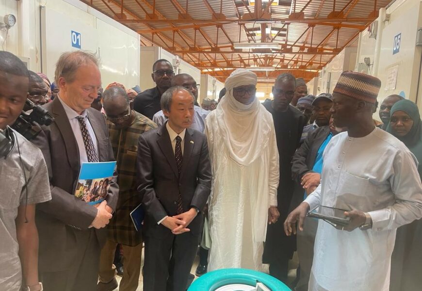 Visite de la Direction des Immunisations par SEM IKKATAI KATSUYA Visite de la Direction des Immunisations par SEM IKKATAI KATSUYA