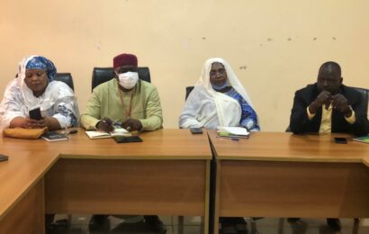 RÉUNION DE RESTITUTION DE L’ÉTUDE SUR LE TOILETTAGE DU FICHIER DE LA PAIE ET DE LA MAÎTRISE DES EFFECTIFS À L’HÔPITAL NATIONAL AMIROU BOUBACAR DIALLO CE 6 JUIN 2023. RÉUNION DE RESTITUTION DE L’ÉTUDE SUR LE TOILETTAGE DU FICHIER DE LA PAIE ET DE LA MAÎTRISE DES EFFECTIFS À L’HÔPITAL NATIONAL AMIROU BOUBACAR DIALLO CE 6 JUIN 2023.