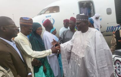 Visite de monsieur le ministre de la Santé Publique, de la Population et des Affaires Sociales, dans la région de Tahoua. Visite de monsieur le ministre de la Santé Publique, de la Population et des Affaires Sociales, dans la région de Tahoua.
